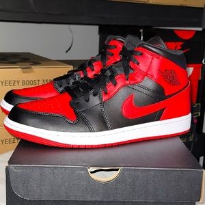 Air Jordan 1's mids banned